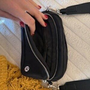 Lululemon Crossbody Black Everywhere Bag